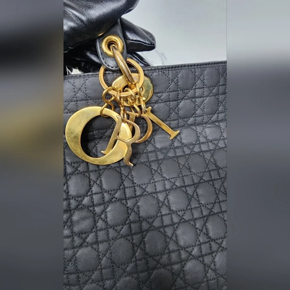 Lady Dior Medium - Picture 7 of 12